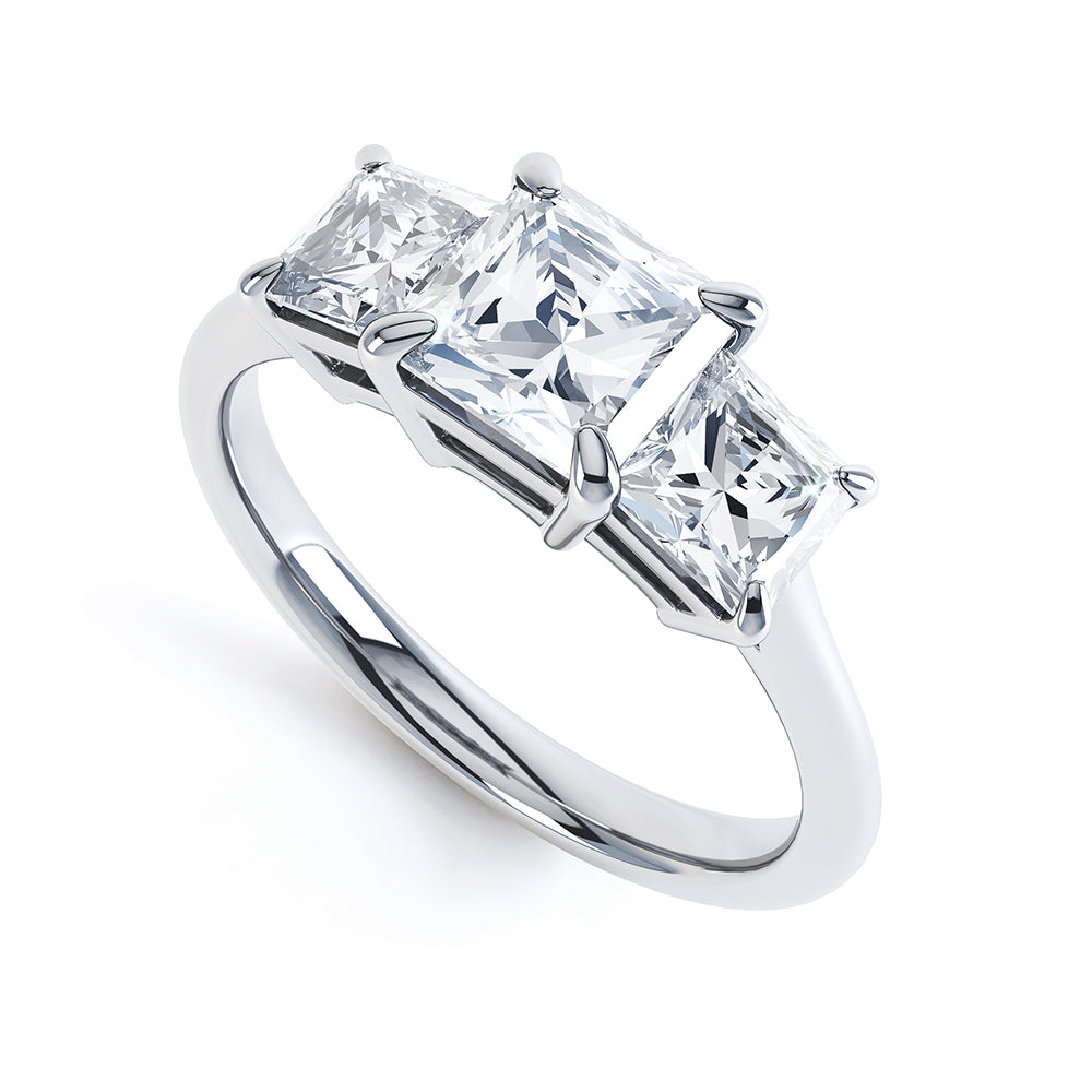 Three square outlet diamond ring